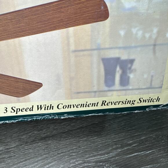 VTG Heritage 52”Ceiling Fan Polished Brass Finish Oak /Walnut Blades W/ Light - Picture 13 of 14